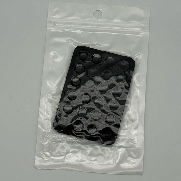 Double Sided Silicone Suction Phone Holder - Black - Picture 3 of 3